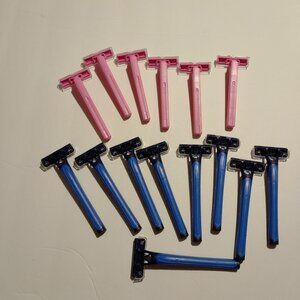 DISPOSABLE RAZORS- LOT-NEW -TOTAL OF 15-NEW